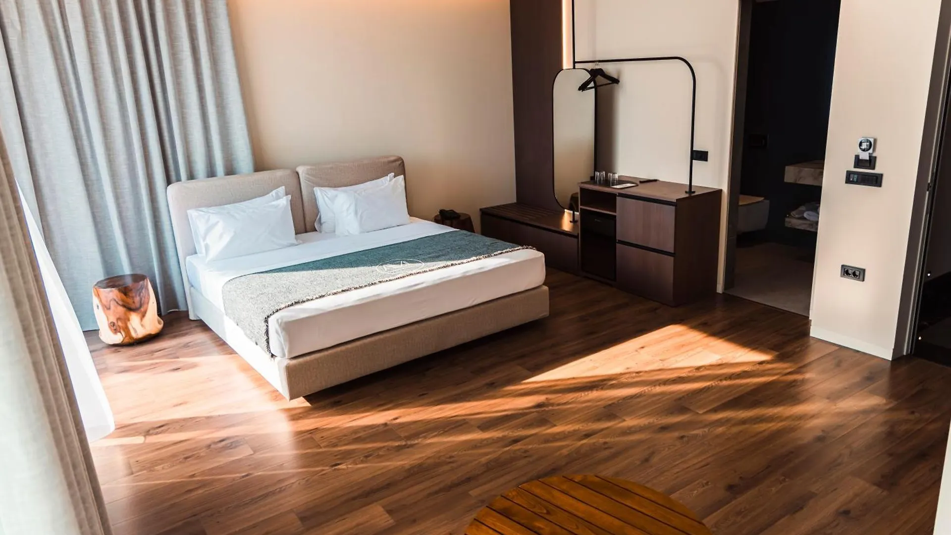 Avanel Signature Saranda Hotel